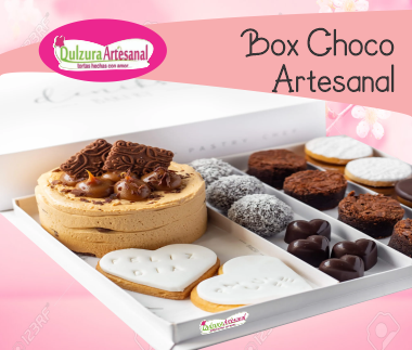 Caja de cupcakes corporativos personalizados con logos empresariales sobre fondant en Cali